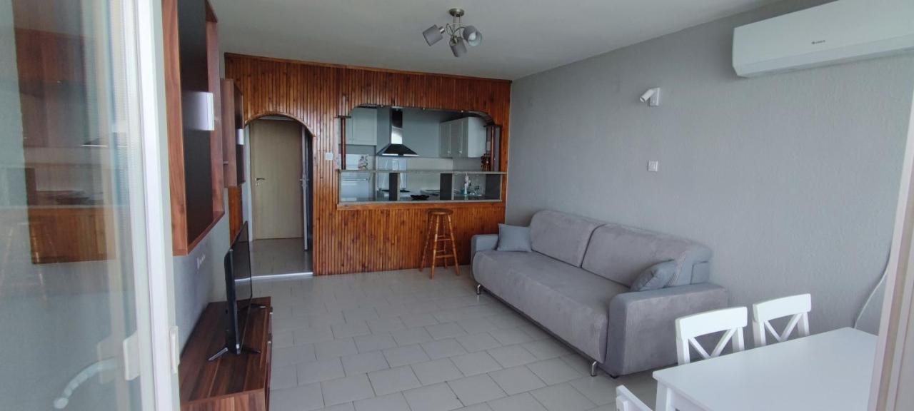 Sea View Flora Apartment Burgas Ngoại thất bức ảnh